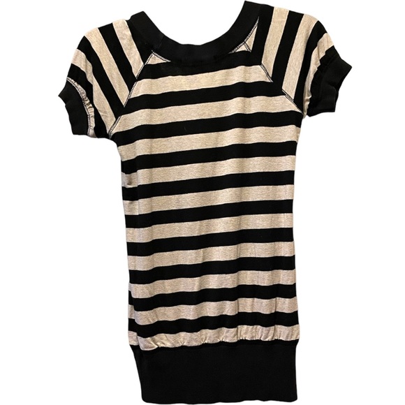 Twentyone cream and black stripe short sleeve shirt. Size M - Picture 5 of 8